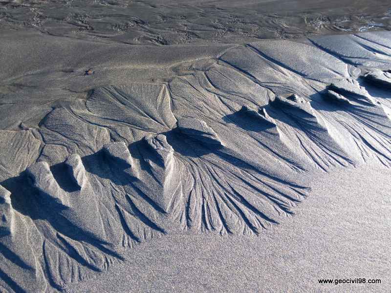 Formas sedimentarias en la playa de Otur